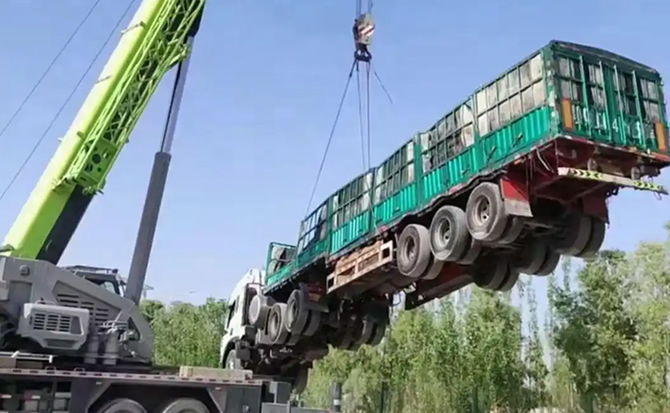 阿拉尔道路脱困救援案例